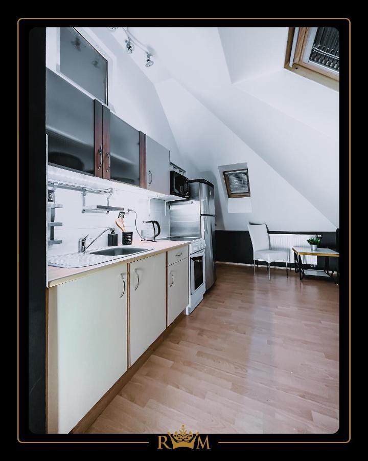 Rm Luxury Apartment In Prague • 6 People • Free Parking • Pets 외부 사진